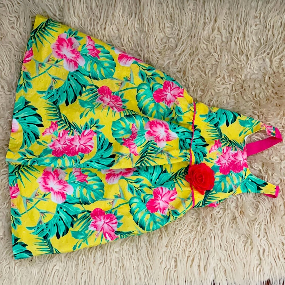 Dress with flowers